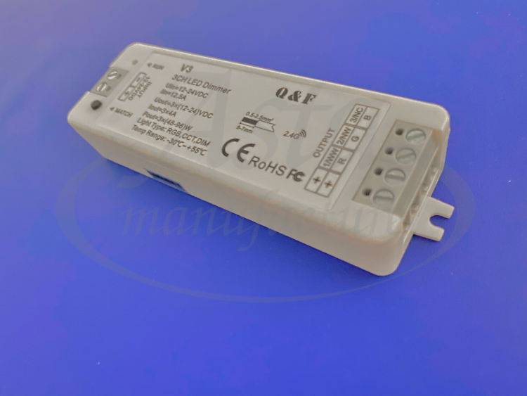 Контроллер V3 (RGB/диммер), 3*4A Контроллер V3 (RGB/диммер), 3*4A